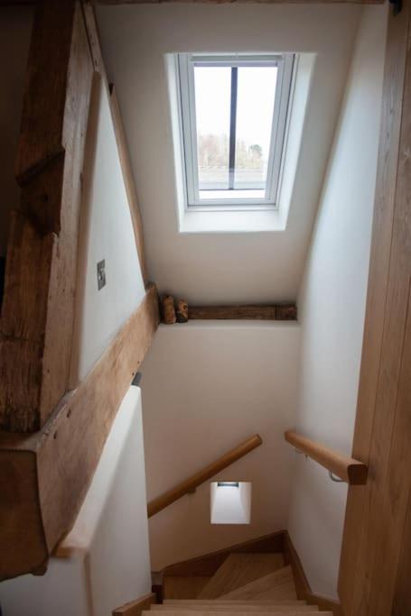 The Cart House - Beautiful Contemporary Barn - Hot Tub Apartment Bridgnorth Exterior photo